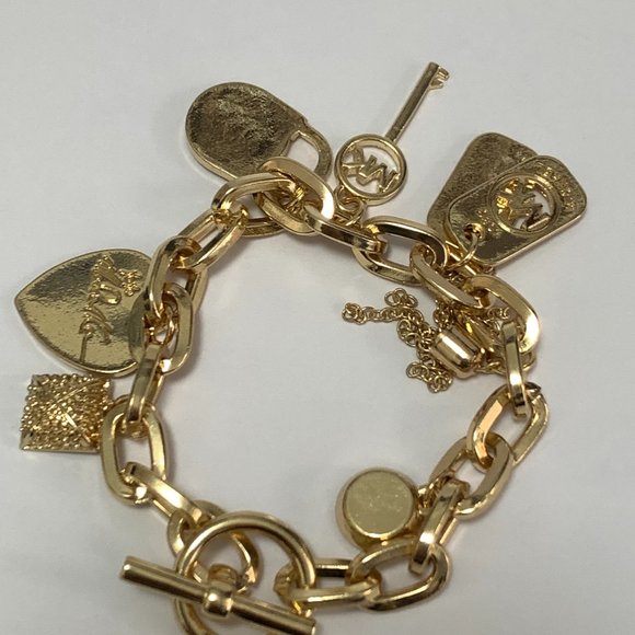 MICHAEL KORS Stainless Steel Keychain and Heart Charm Chain Link Bracelet - Picture 9 of 9